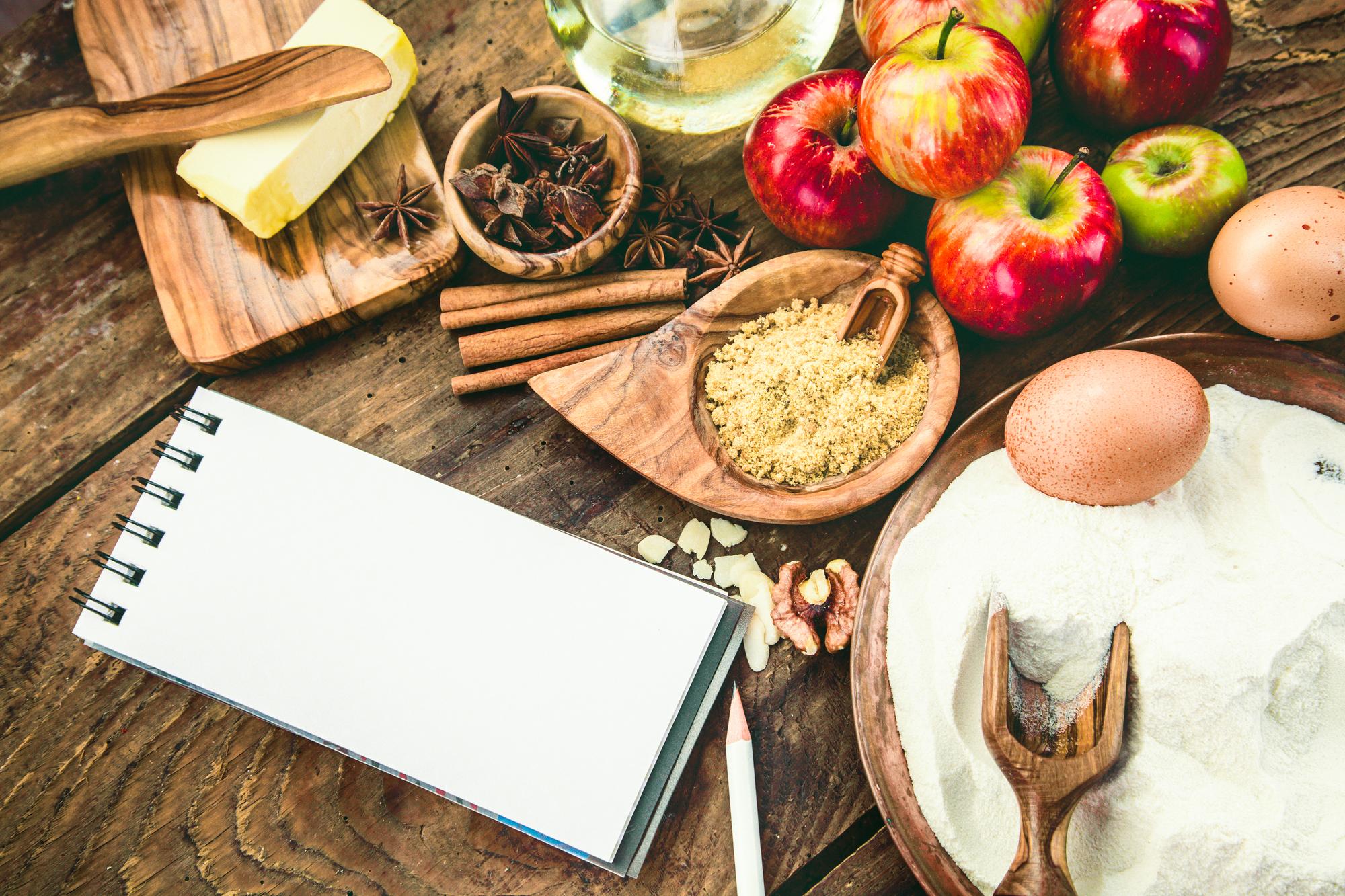 Flatlay of course materials and recipe cards